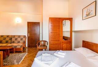 Гостевой дом Guesthouse Villa Stari Grad Херцег-Нови Номер-студио с террасой-1