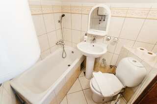 Гостевой дом Guesthouse Villa Stari Grad Херцег-Нови Двухместный номер с 1 кроватью и балконом-6